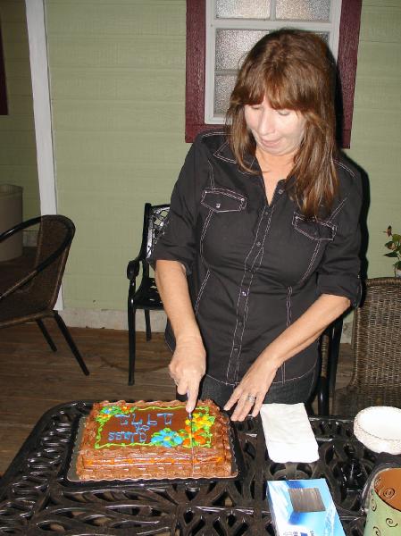 20111021191212A.jpg -   The hostess with the mostess  